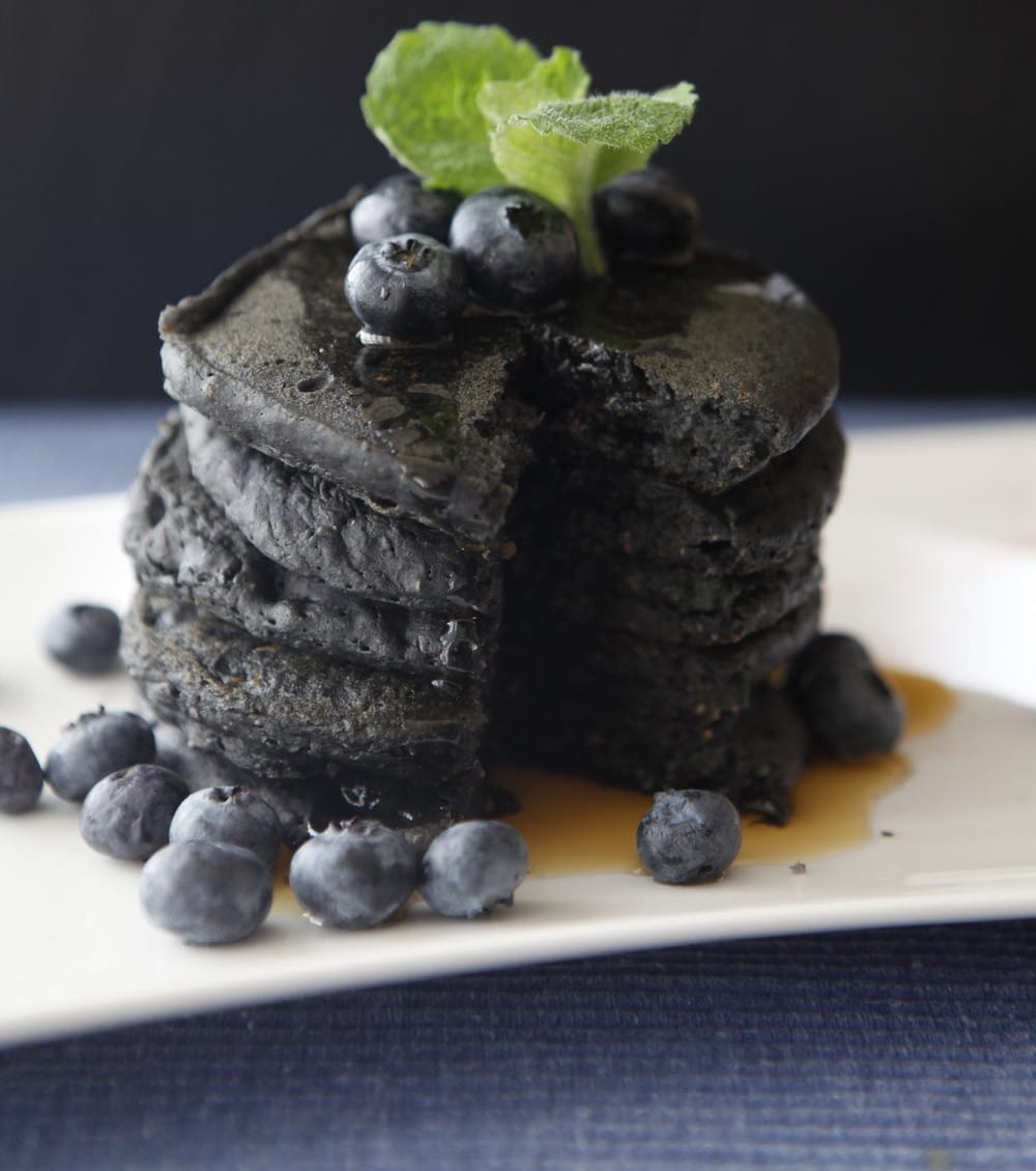 Pancakes au charbon actif 