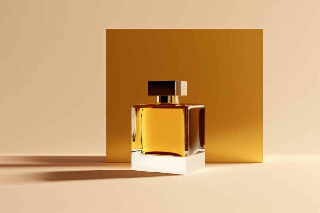 bouteille parfum verre luxe Chanel style carré